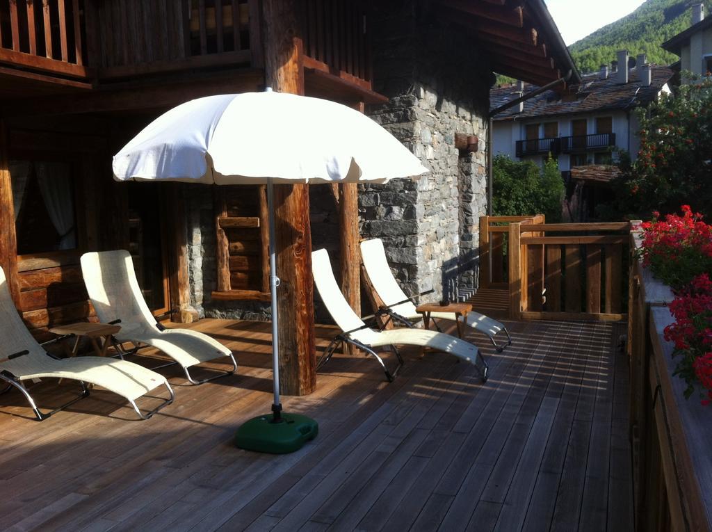 Les Trompeurs Chez Odette Bed & Breakfast Cogne Room photo